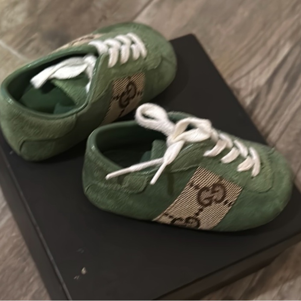 Baby Vintage Gucci Sneakers-